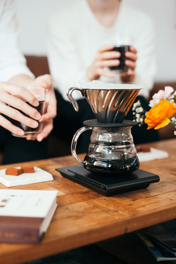 V60 Metal Coffee Dripper 02
