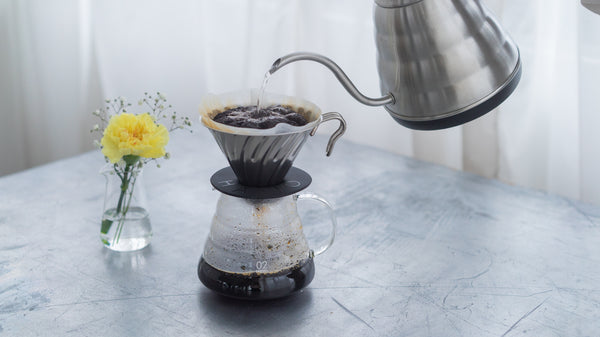 V60 Metal Coffee Dripper 02
