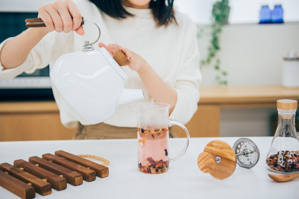 "Bona" Enamel Pour Over Coffee Kettle 800mL