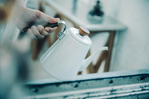 "Bona" Enamel Pour Over Coffee Kettle 800mL